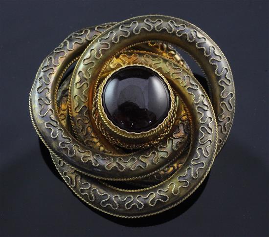 A Victorian 14ct gold and garnet brooch, 1.75in.